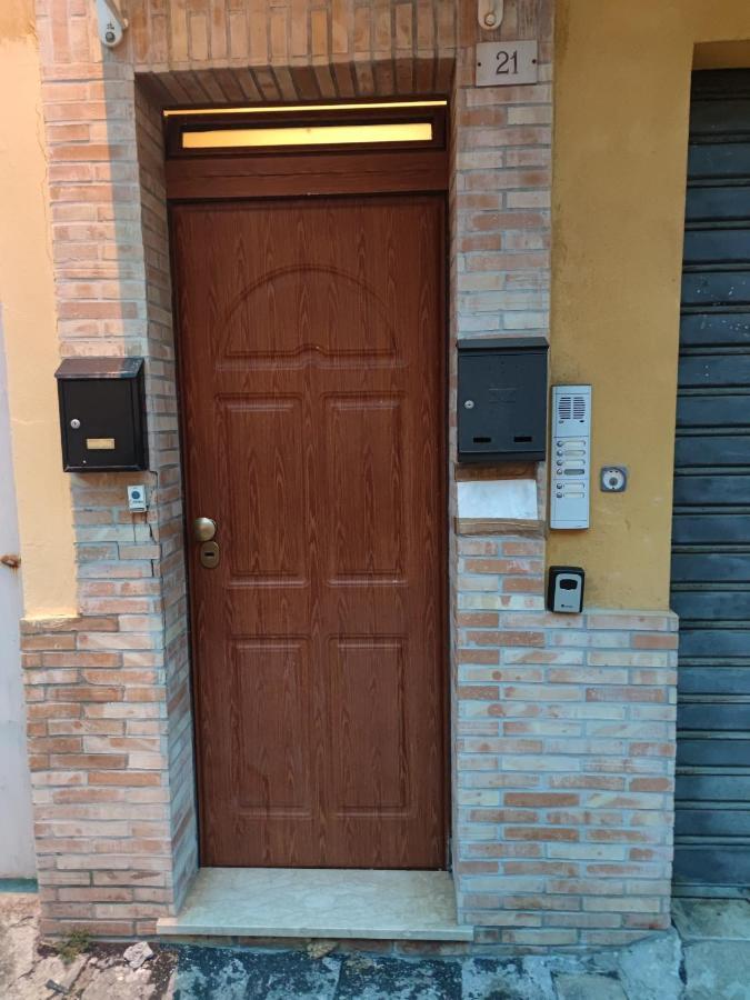 Sicily Travel Apartment'S 2 Giardini-Naxos Buitenkant foto
