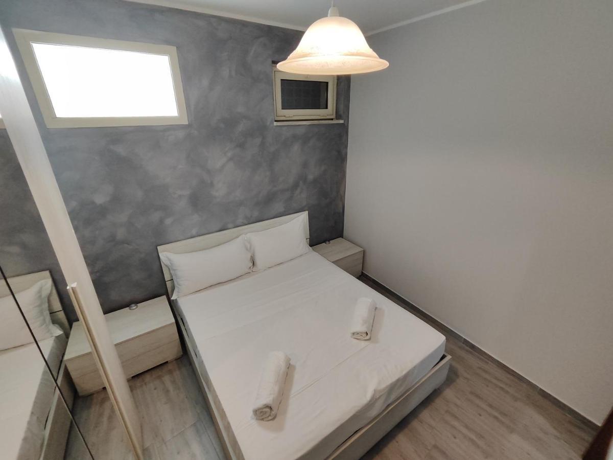 Sicily Travel Apartment'S 2 Giardini-Naxos Buitenkant foto