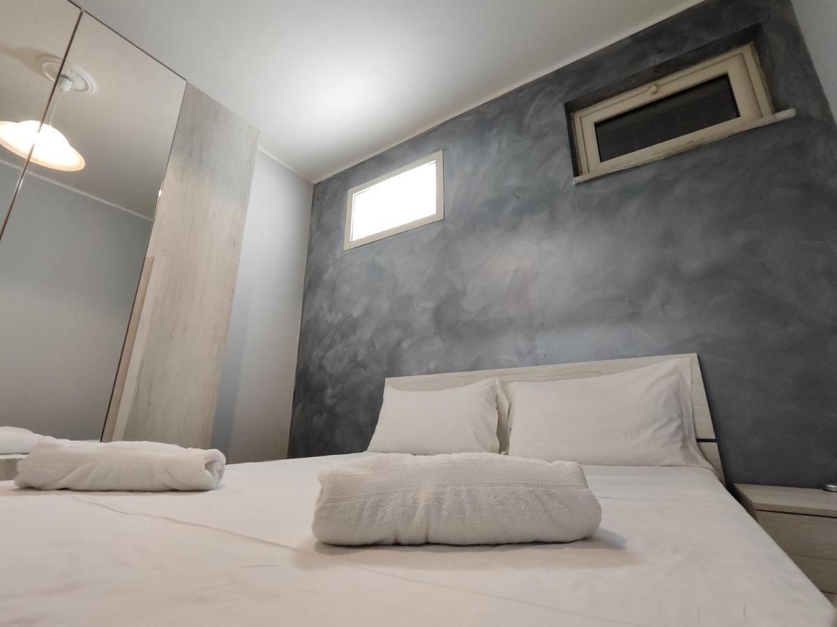 Sicily Travel Apartment'S 2 Giardini-Naxos Buitenkant foto