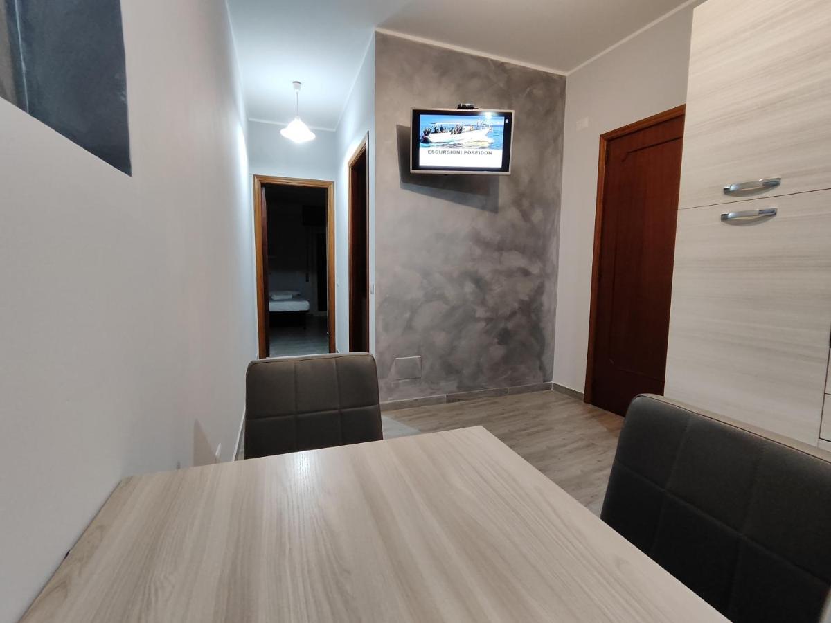 Sicily Travel Apartment'S 2 Giardini-Naxos Buitenkant foto